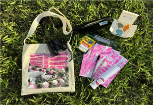 1.png 전시 기념품 사진